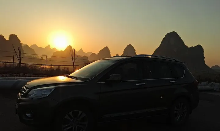 Private Transfer from Guilin to Fenghuang and stops at Hongjiang