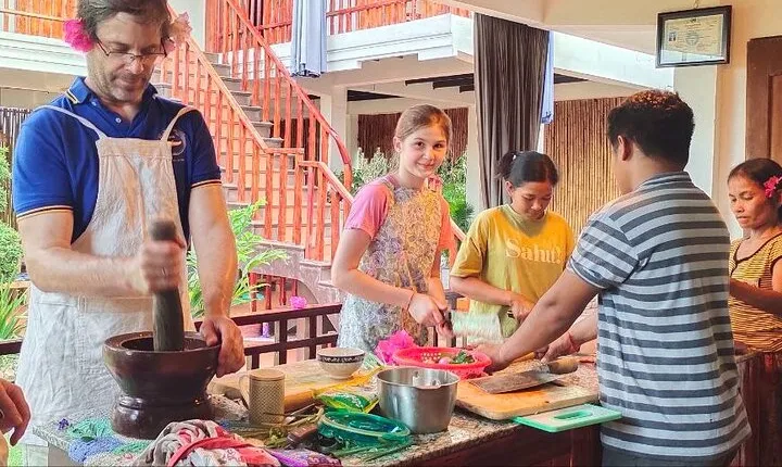 4-hours cooking with us in the Hinterlands of Phnom Penh