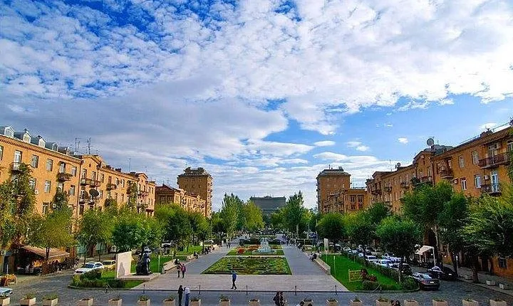 Group Tour: Sightseeing in Yerevan, Erebuni Museum and Fortress