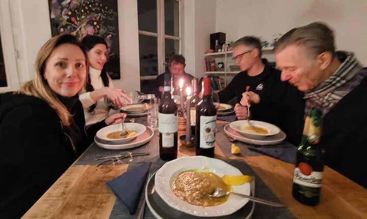Traditional German Dinner with Live Sax Performance in Berlin