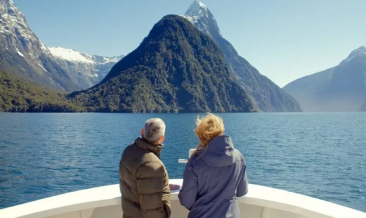 Milford Sound Day Tour with Lunch from Queenstown