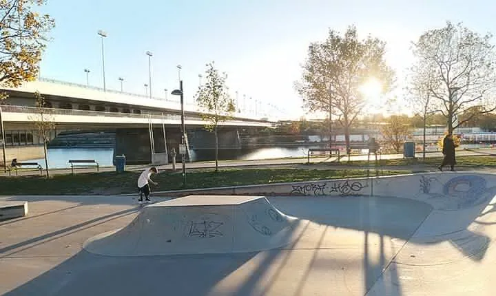 Skateboarding in Vienna – Experience skating and new friends in the skate park