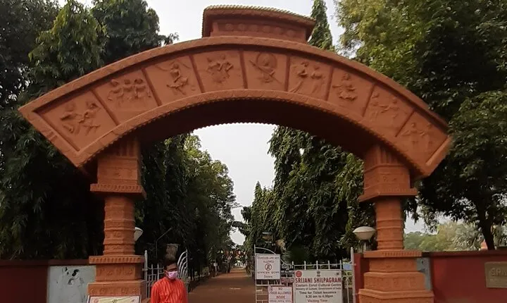 Shantiniketan Day Excursion from Kolkata by Train