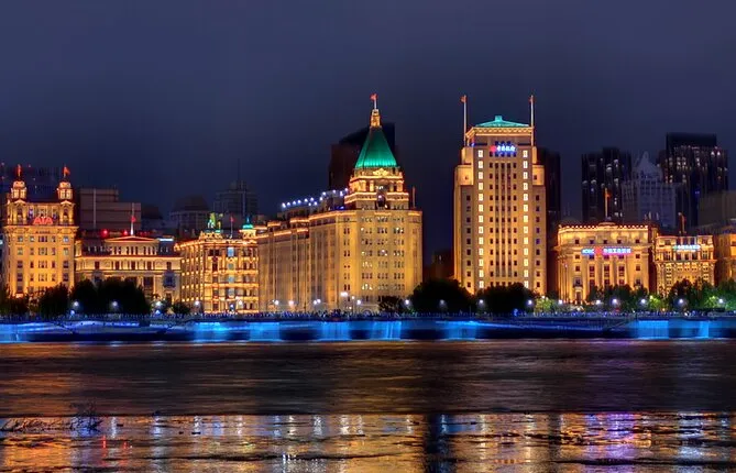 Private Shanghai Night City Tour with Shanghai Tower