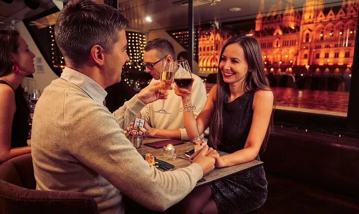 4 course Dinner Cruise with Piano Show