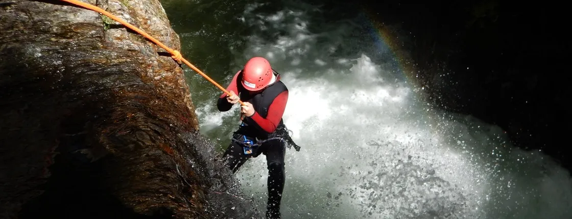 Canyoning beginner tour through the Alpenrosen Canyon