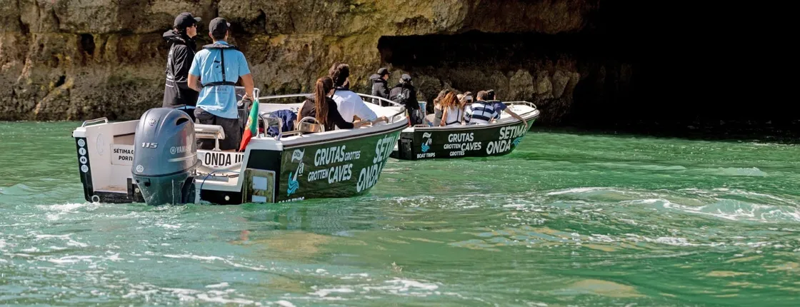 2-hour boat trip to hidden caves and beaches from Armação de Pera