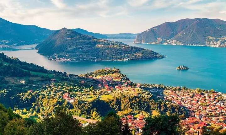 From Milan: Lake Iseo, Bergamo & Franciacorta Wine Tour