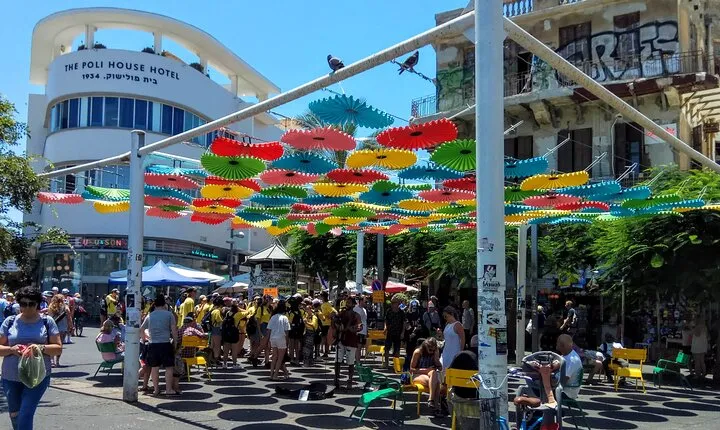 Urban Walking & Food Tour in Tel Aviv