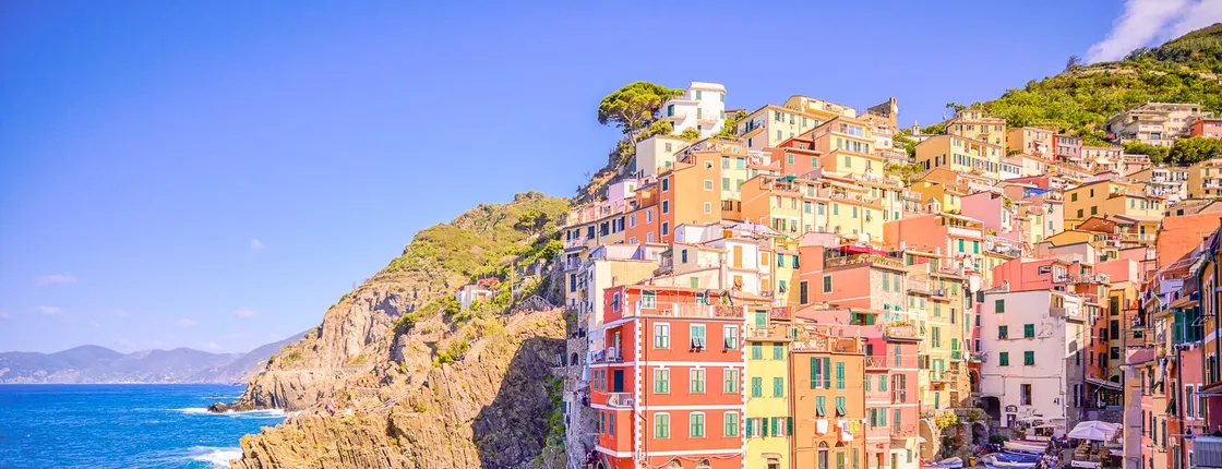 Full day tour to Cinque Terre from Milan: the pearls of the Gulf of the Poets