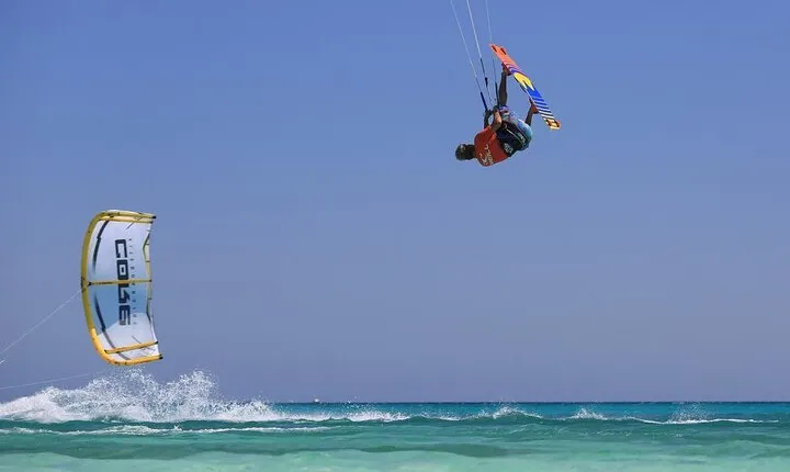 2 Days of Kite Surfing Excitement with Free Transfer – Hurghada