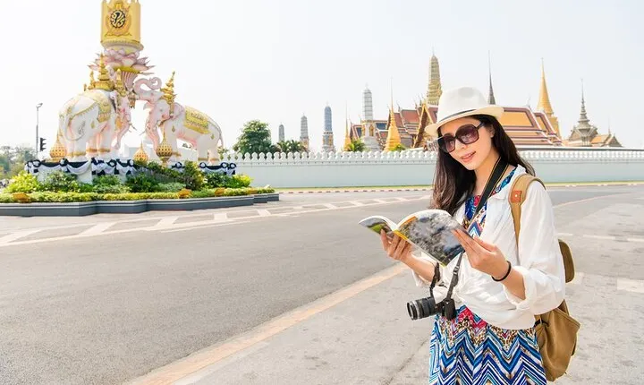 Guided Walking Temple Tour Grand Palace, Wat Pho and Wat Arun