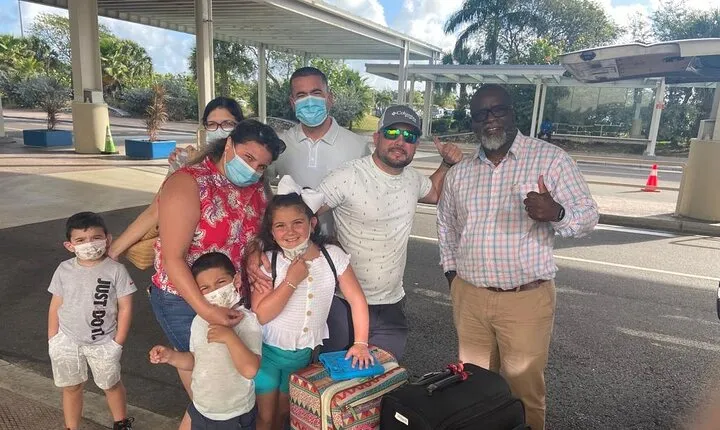 Round Trip Private Airport To Hotel Transfer in Nassau
