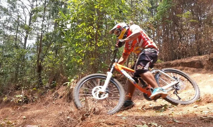 No.1 Chiang Mai: Advanced Downhill Mountain Biking, Suthep N.Park