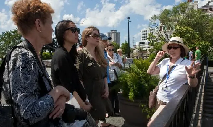 French Quarter Walking Tour With Comp 1850 House Museum Admission