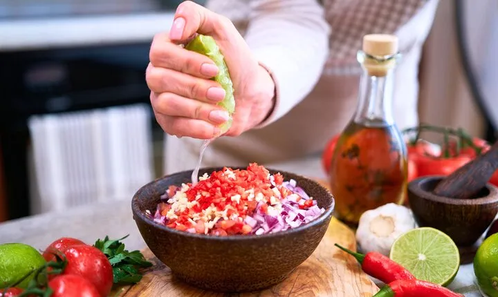 Tortilla and Salsa Cooking Class With Local Chef in Mexico City