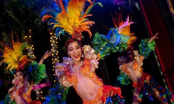 Dazzling Simon Cabaret Show in Phuket with Comfortable Transfers