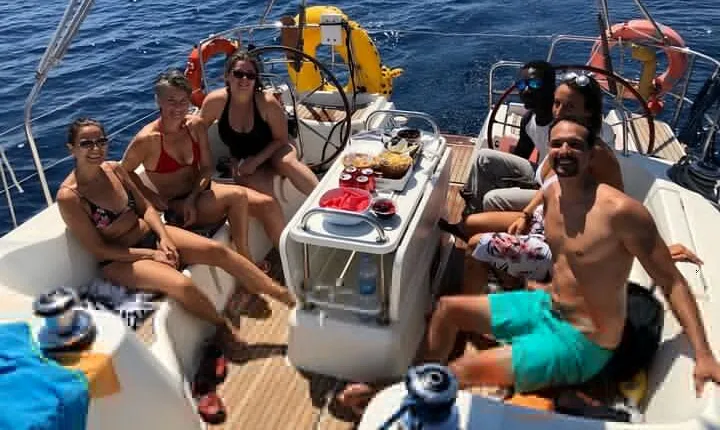 Barcelona Small Group Sailing with Snacks and Cava