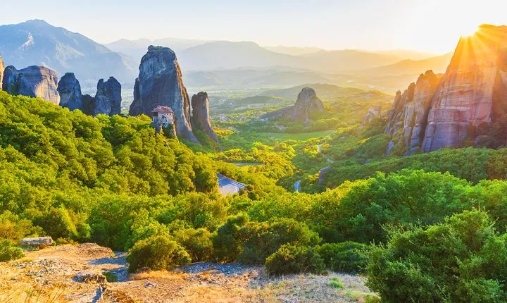Meteora Monasteries Private Daytrip from Athens