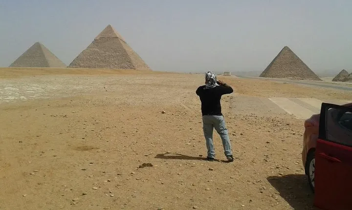 Tours from Cairo airport Giza Pyramids Memphis city Saqqara and Dahshur