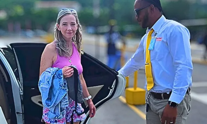 Private vehicle transport From/To MontegoBay Airport to hotels