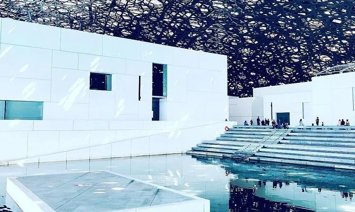 Private Abu Dhabi City Tour with Louvre Museum & Lunch