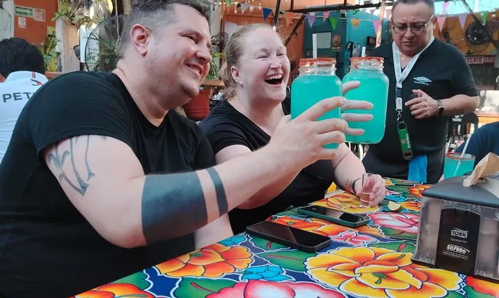 Bar hopping tour in Merida