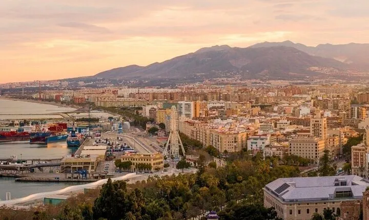 Malaga Must-see Attractions Walking Tour With A Guide