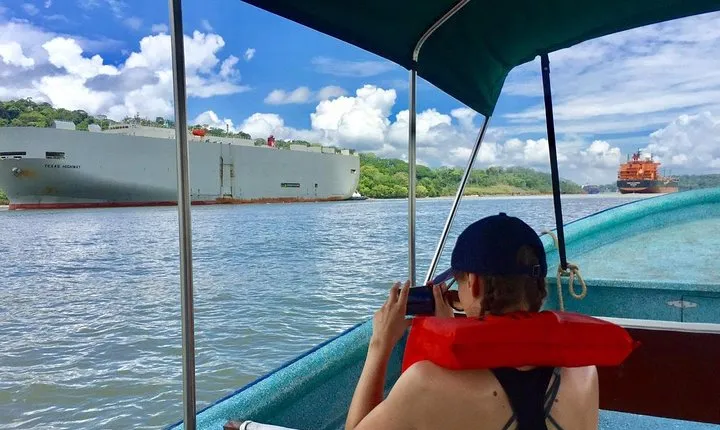 The Panama Canal: Trek & Cruise Private Tour