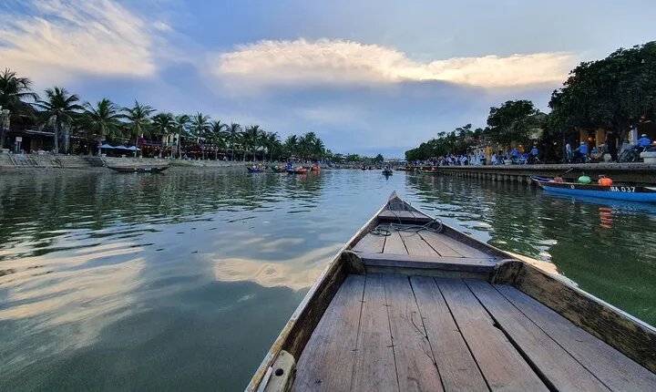 Explore Hoi An and Da Nang by private tour with local guide