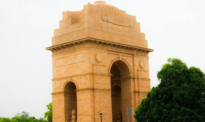 Private Departure Transfer to Airport From Hotel in Delhi By car