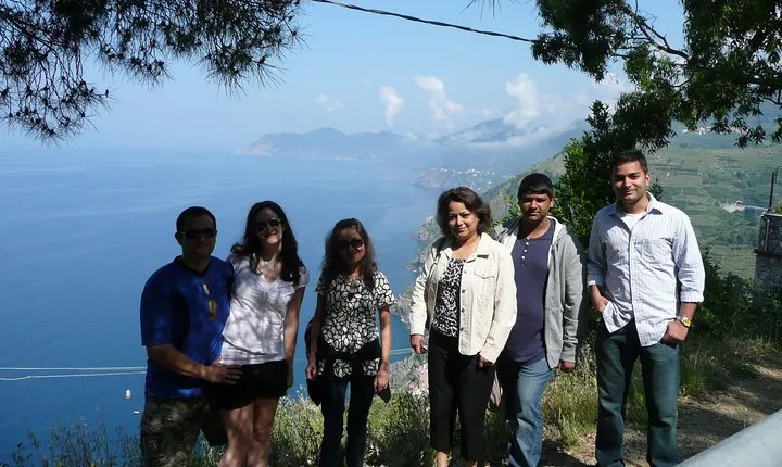 Day trip to Cinque Terre by Deluxe minivan & Hiking