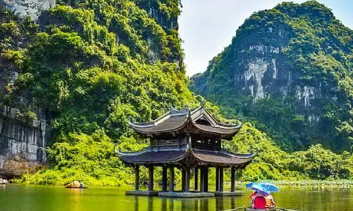 Ninh Binh Full Day Tour From Hanoi to Hoa Lu, Tam Coc, Mua Cave