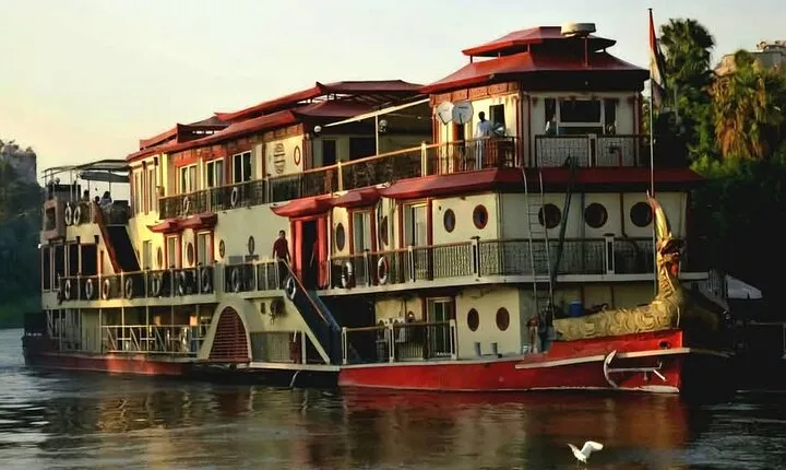 Cairo Dinner Cruise in Nile River With Belly Dancer show