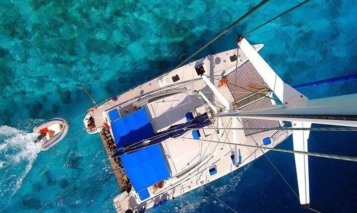Private Catamaran Cruise to Ile aux Cerf from Pointe Jerome