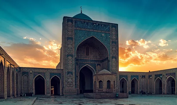  Romantic tour in Meerut