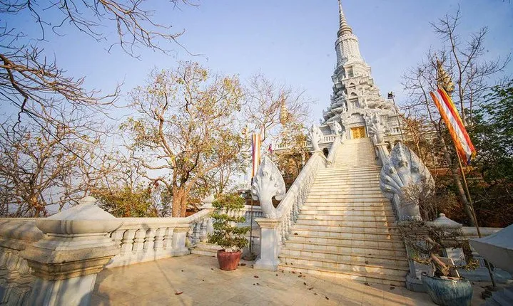 Private Oudong Temple Day Tour from Phnom Penh