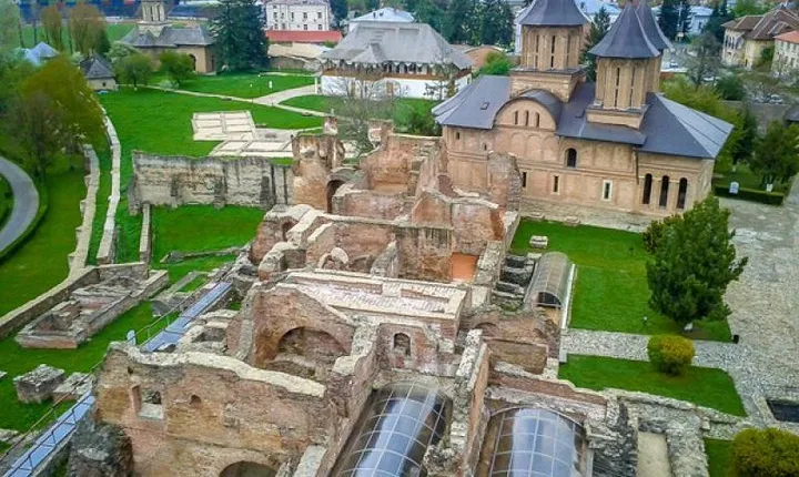 Small-Group Dracula Tour from Bucharest