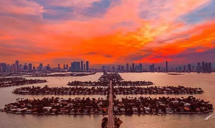 Sunset Miami Beach Private Airplane Tour