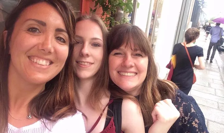 The Fashionista Experience: Personal Shopping and Styling in Paris (Teenagers)