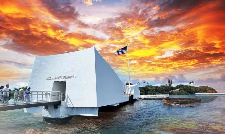 Deluxe Pearl Harbor, Arizona Memorial, and Visitor Center Tour