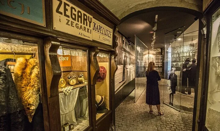 Vistula Cruise with Schindler's Factory Guided Tour in Krakow