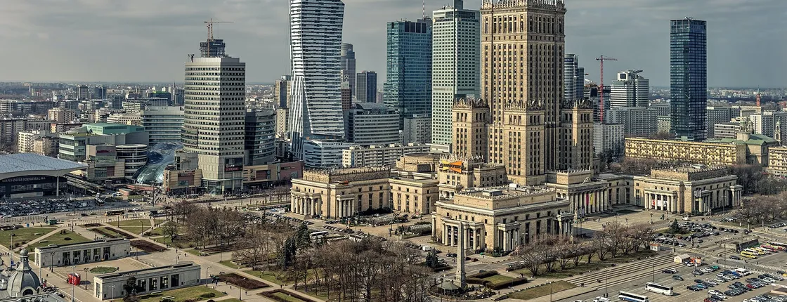 Warsaw guided tour by luxurious car