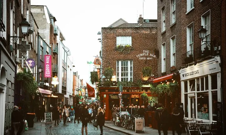 Explore Dublin in 60 minutes with a Local