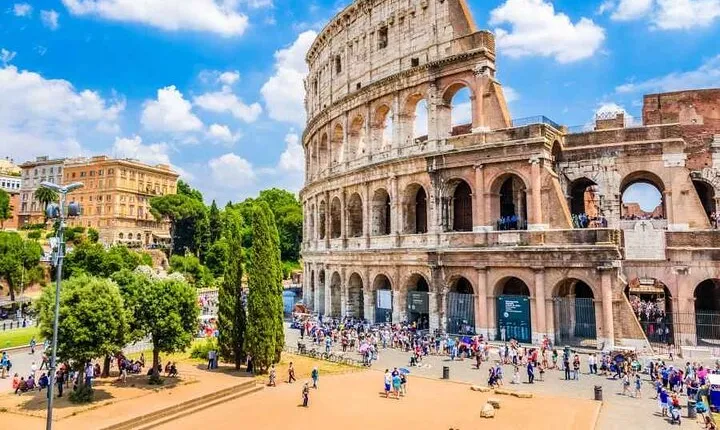 Colosseum, Roman Forum and Palatine Hill Private Guided Tour