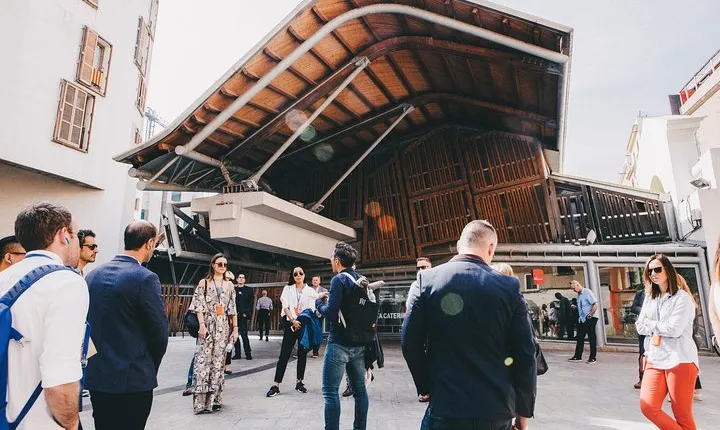 Barcelona & Gothic to Modern. Regular Tour