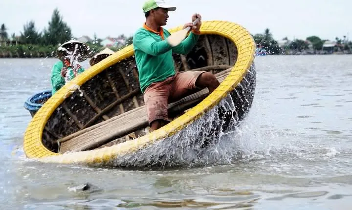 Basket Boat riding and Hoi An city from Da Nang/ Hoi An