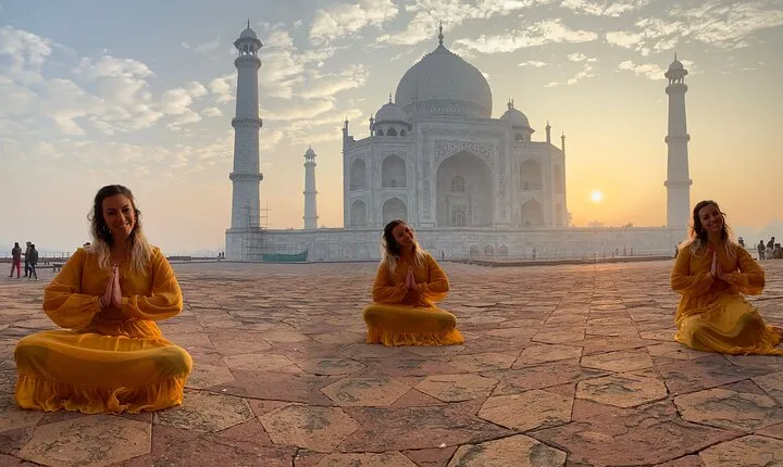 From Delhi:Taj Mahal and Agra Fort Day Trip By Car All Including 