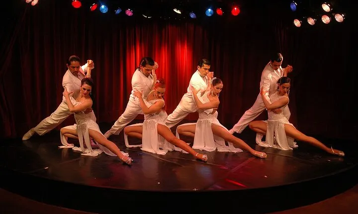 Best tango ever, Rojo Tango Vip Show
