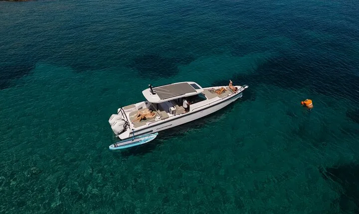 Private Boat Day Trip to Agistri, Aegina, and Moni from Athens